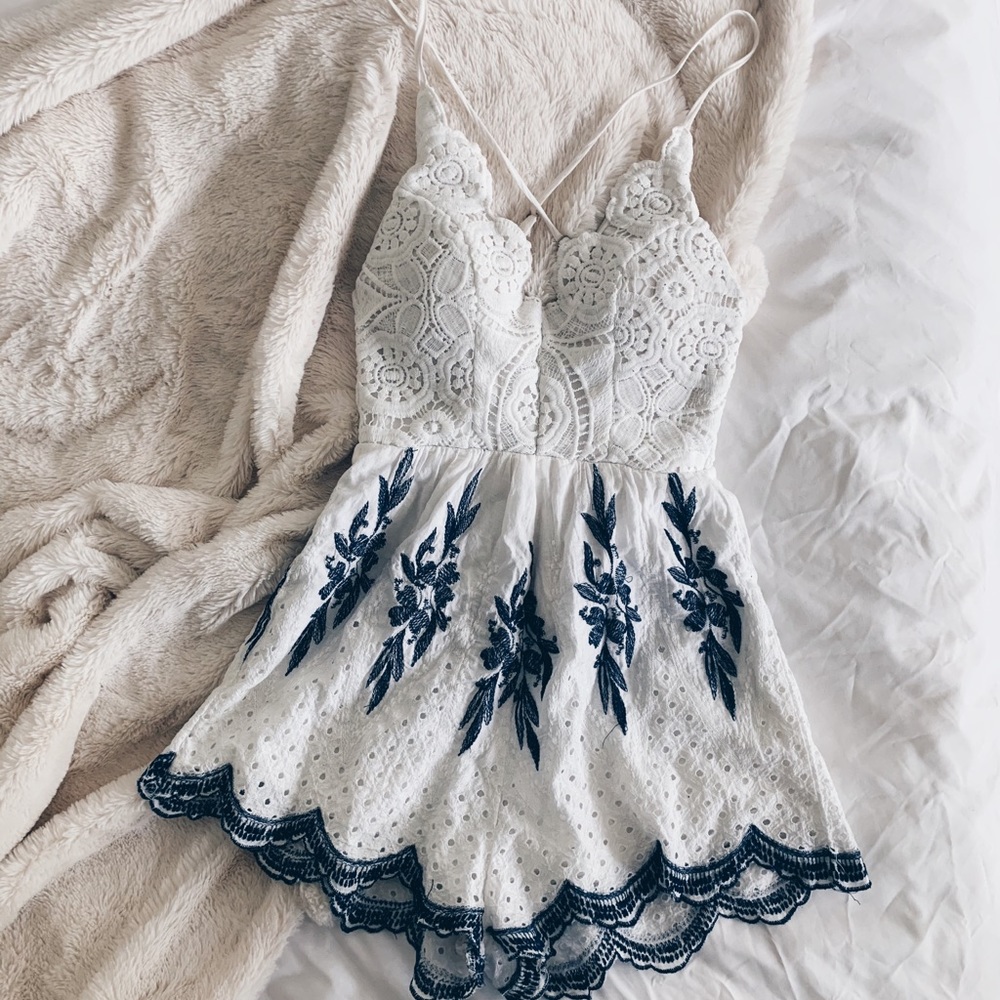 Selfie Leslie white - navy romper